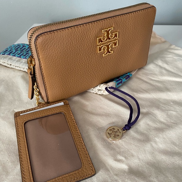 Tory Burch Britten Wallet - Picture 4 of 10